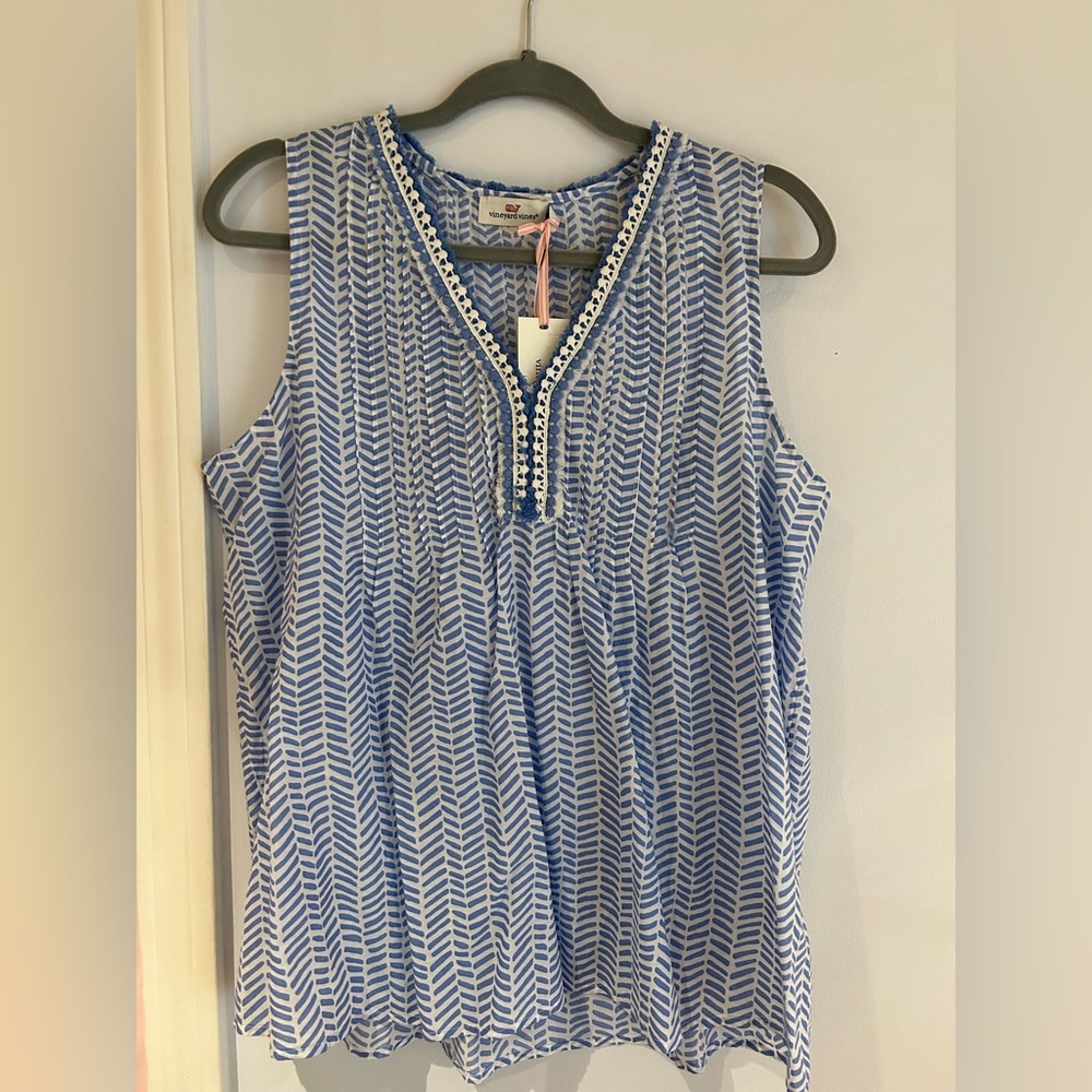 Vineyard Vines Chevron Pintuck Tank Top Size M NWT